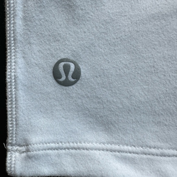 SOLD - LuLuLemon Crop Long Sleeve Stretch Shirt - White 🌻 NWOT - Picture 4 of 5